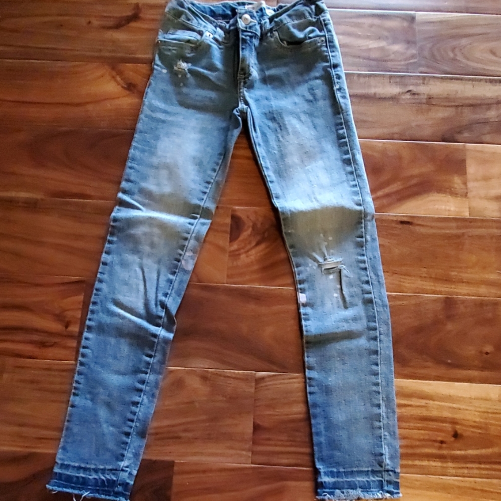 Girls distressed Levi's